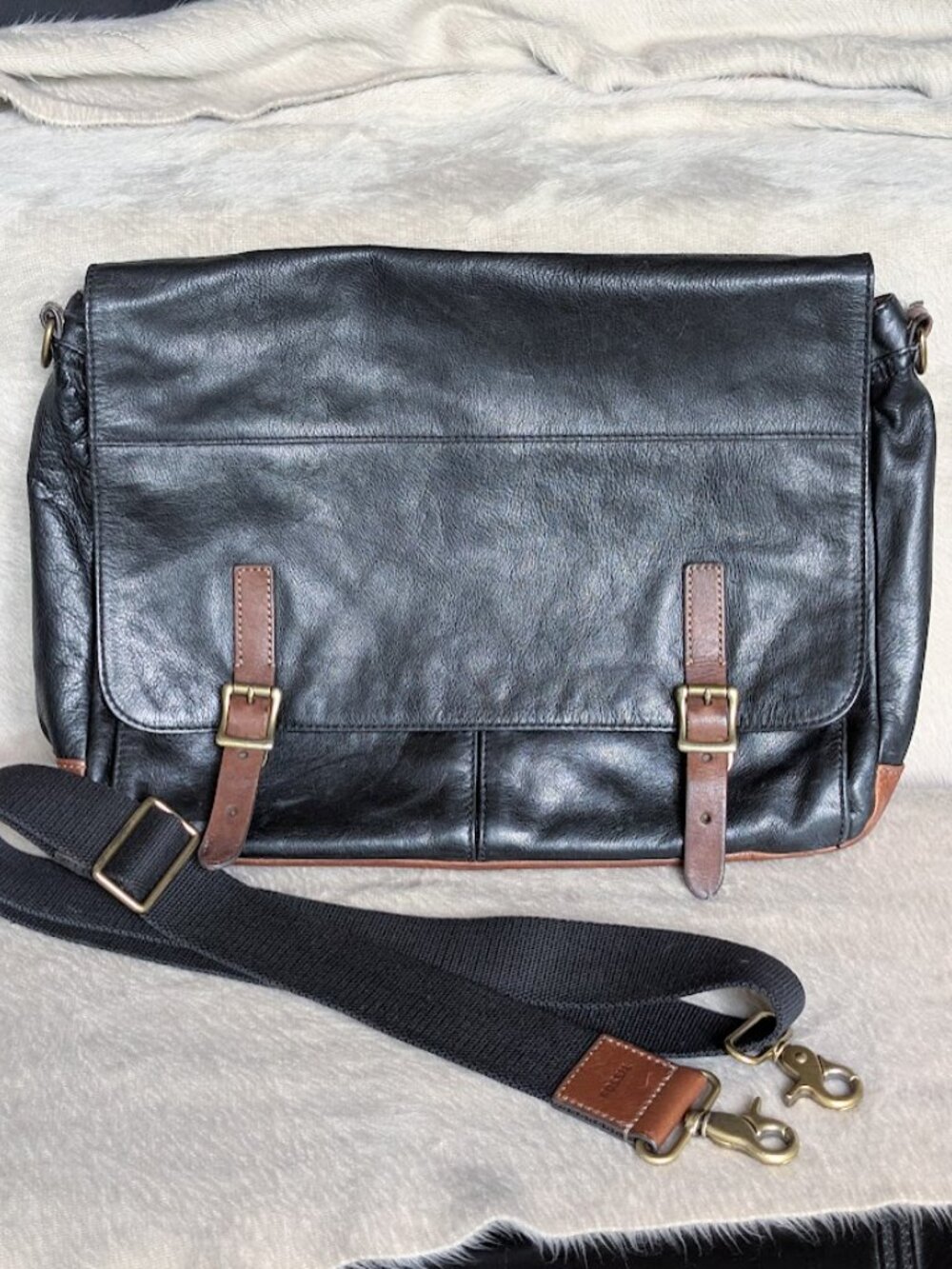 Fossil Men's Defender Crossbody Messenger Bag Black & Brown W/ Adjustable Strap